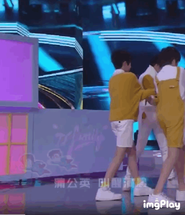 个人感觉还可以埃当然还有进步的空间,未来前途会很好吧.加油了.