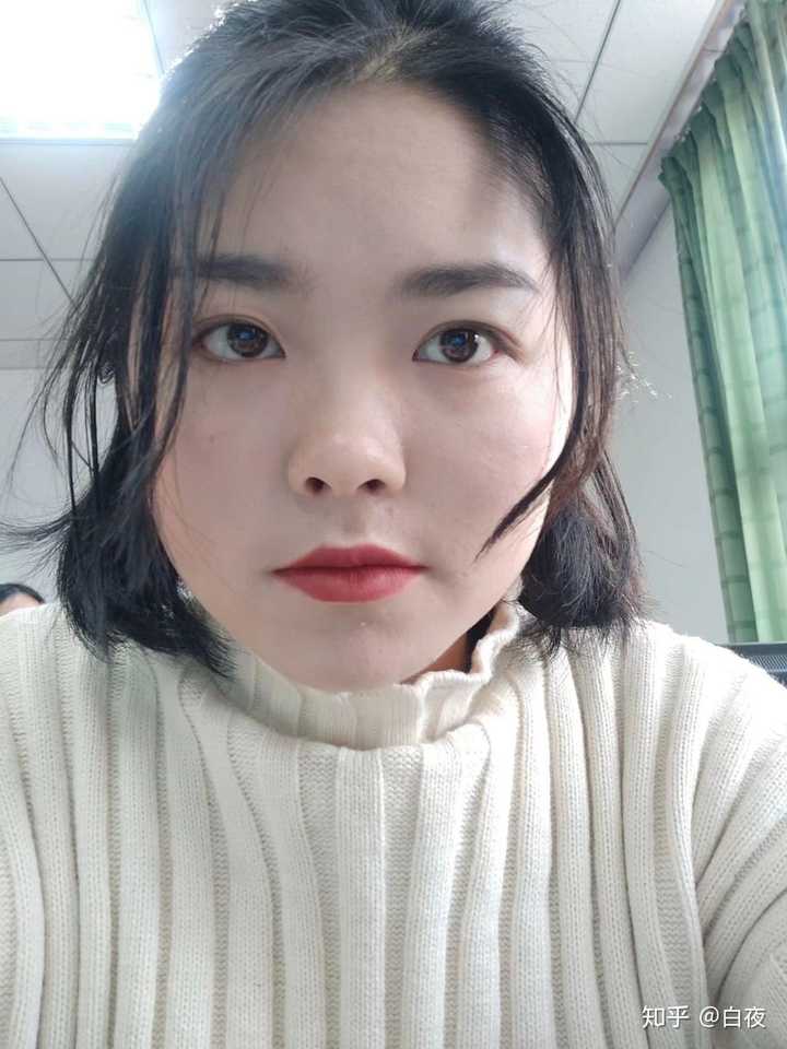 塌鼻子的女生留什么发型好看?