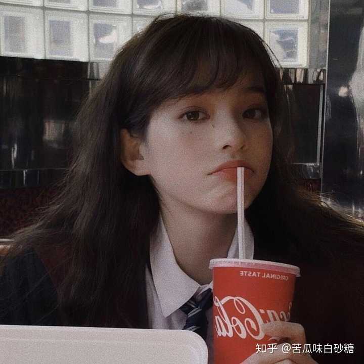 哪些好看的复古欧美头像?