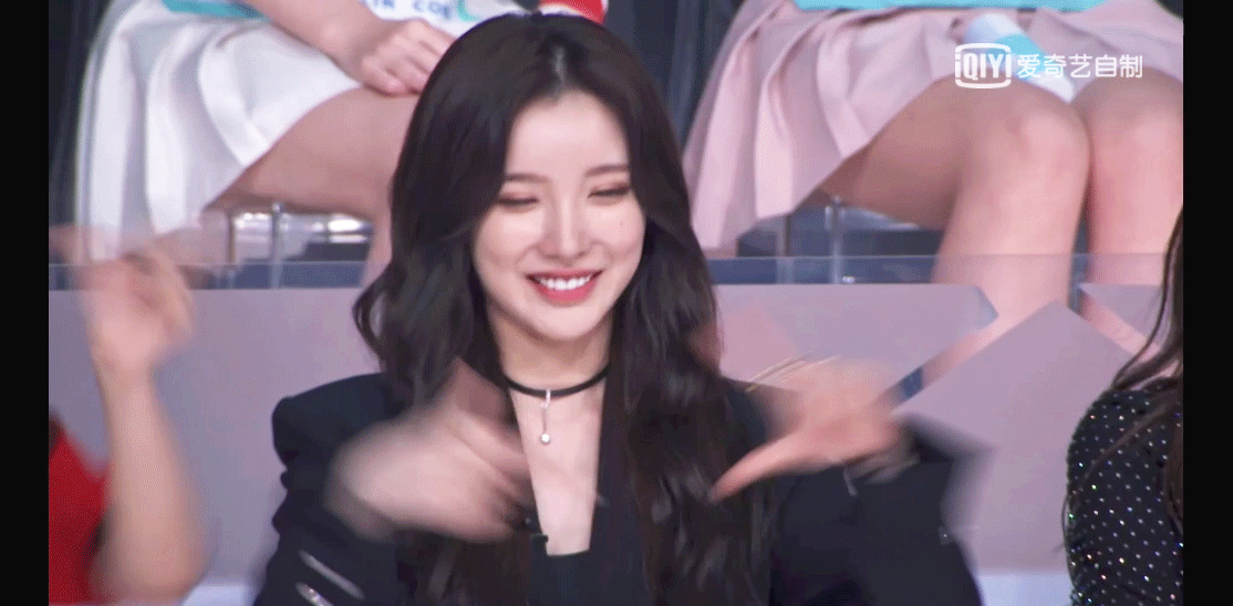 网传金子涵,刘令姿,曾可妮,戴燕妮组成「172 girls」