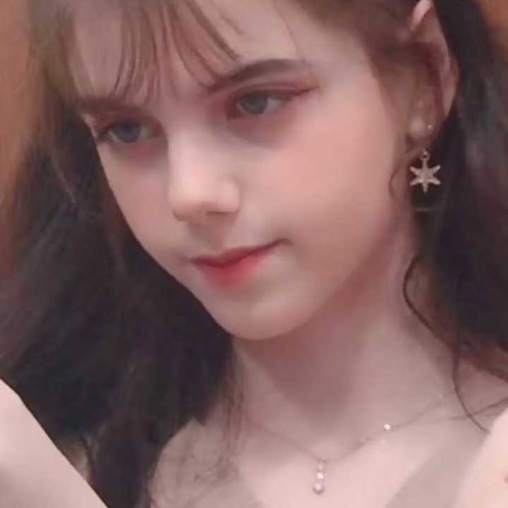 这是一个存女生头像的帖子!比较杂! 持续更新!图源各处,侵删致歉.