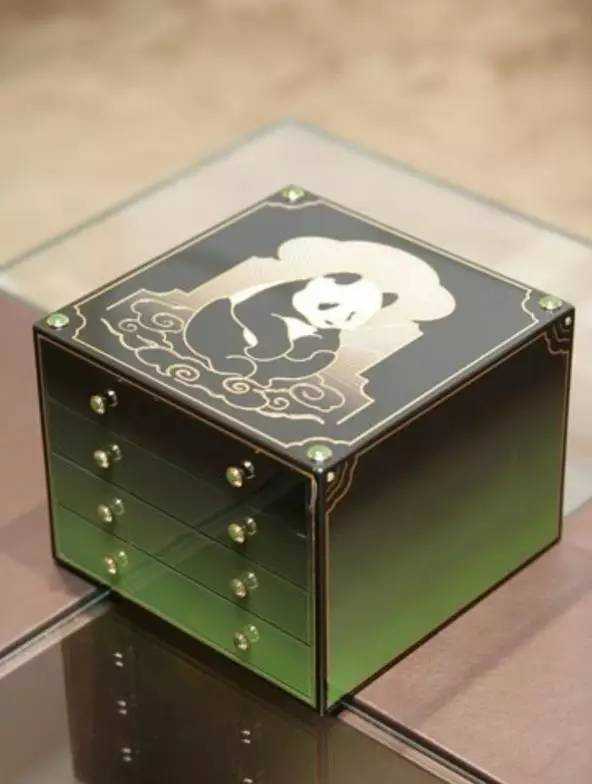 你有没有在奢侈品品牌看到过什么比较"奇葩"物品?