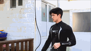 如何看待吴世勋在《犯人就是你》中的表现?