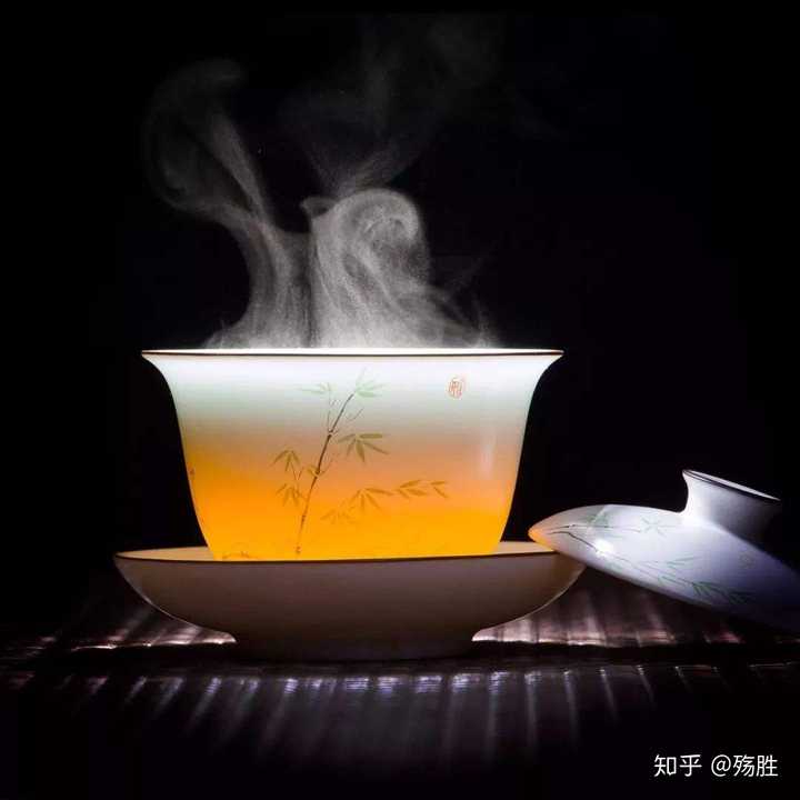 万丈红尘一杯酒,千秋大业一壶茶
