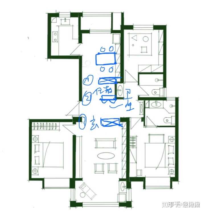 对于120左右的四叶草户型而言增加收纳还是保持空间通透更重要