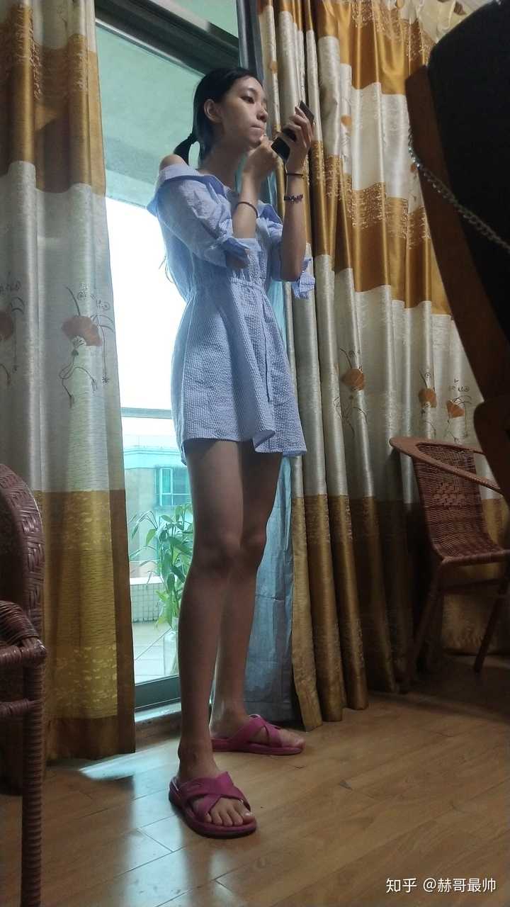 女生腿细是怎么样的体验?