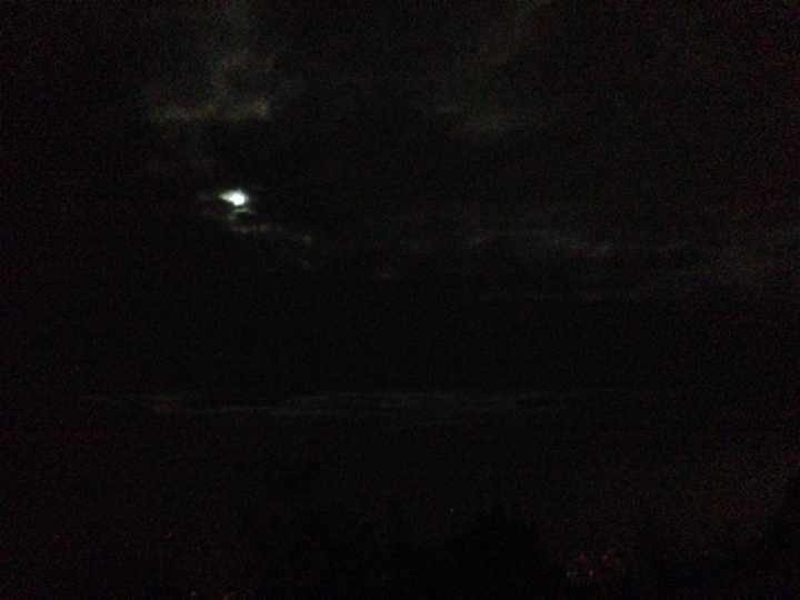 晚上爬山看日出或者看星星是怎样的体验?