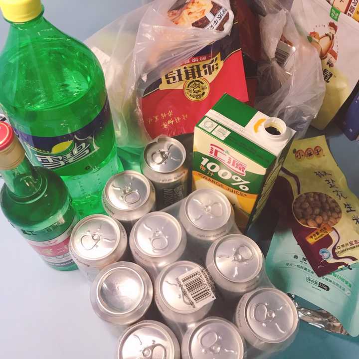 平时的啤酒零食趴