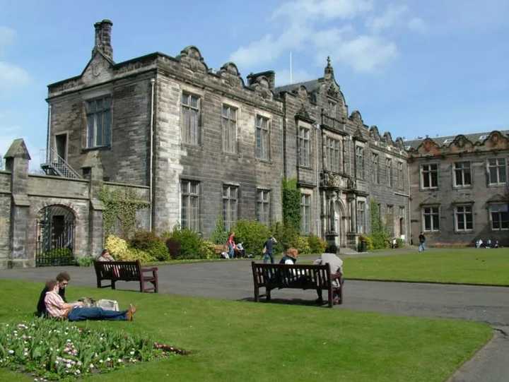 爱丁堡大学( qs排名:18)