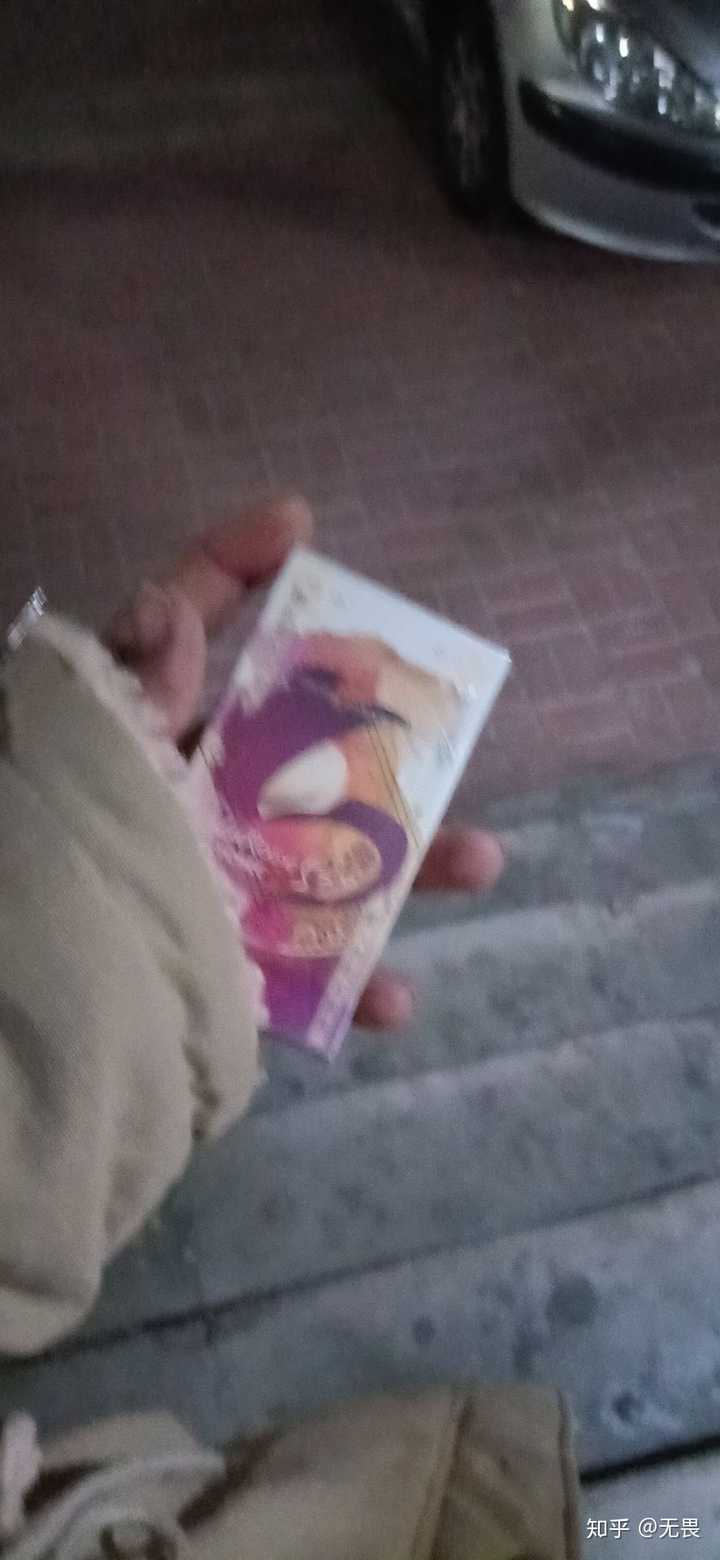 抽烟的女生是什么样的女生?