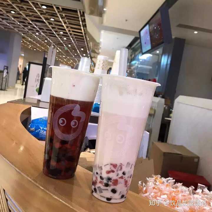 闺蜜的奶茶店一天能卖200杯饮品,为什么还是亏本?