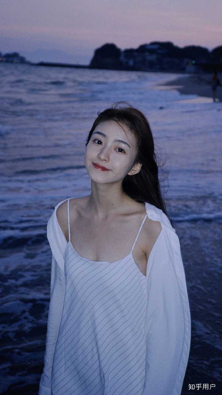 如何评价微博不知名小仙女七七的长相? - 知乎
