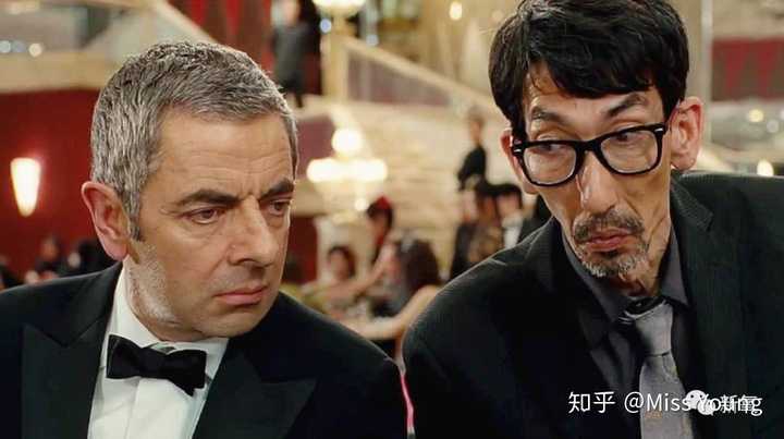 他现在也在跑龙套,比如说 《憨豆特工》.