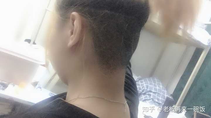 虽然不好看 但是总体觉得还可以  我是头发超级多的那种 剃了三分之一