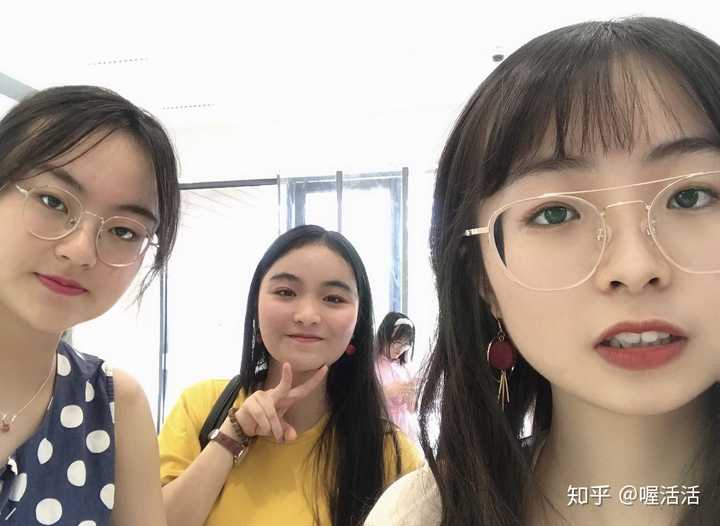 女生国字脸适合什么发型?