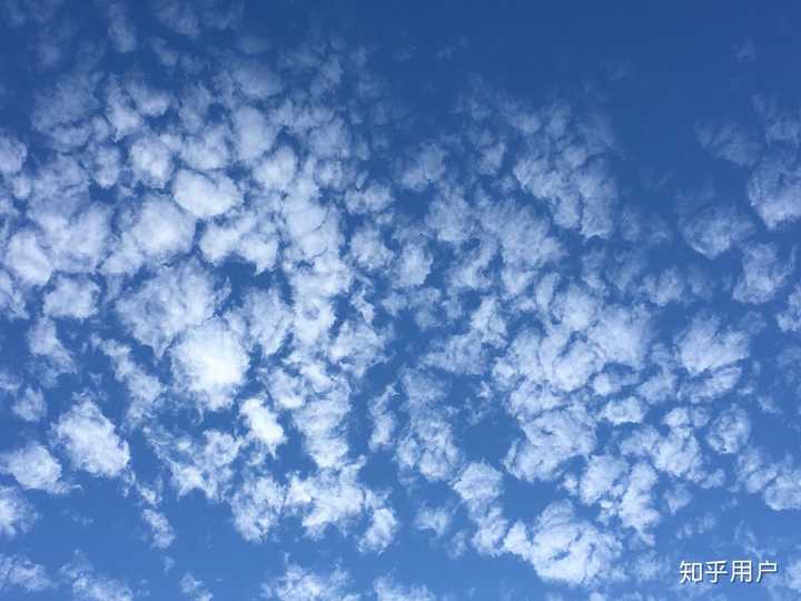 能不能分享一张你手机相册里最美的天空照?