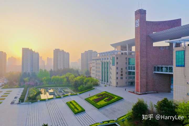 西北政法大学有哪些难看的校园建筑?