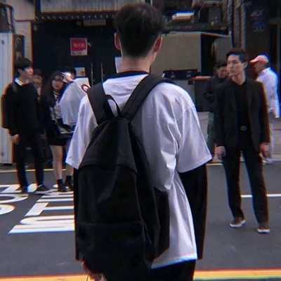 求好看的男生头像 有点意境的最好啦?