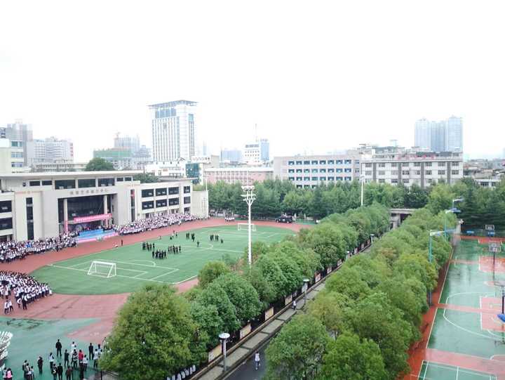 在安康中学就读是怎样一番体验?