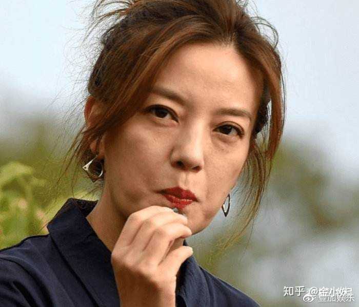如何评价赵薇长相?