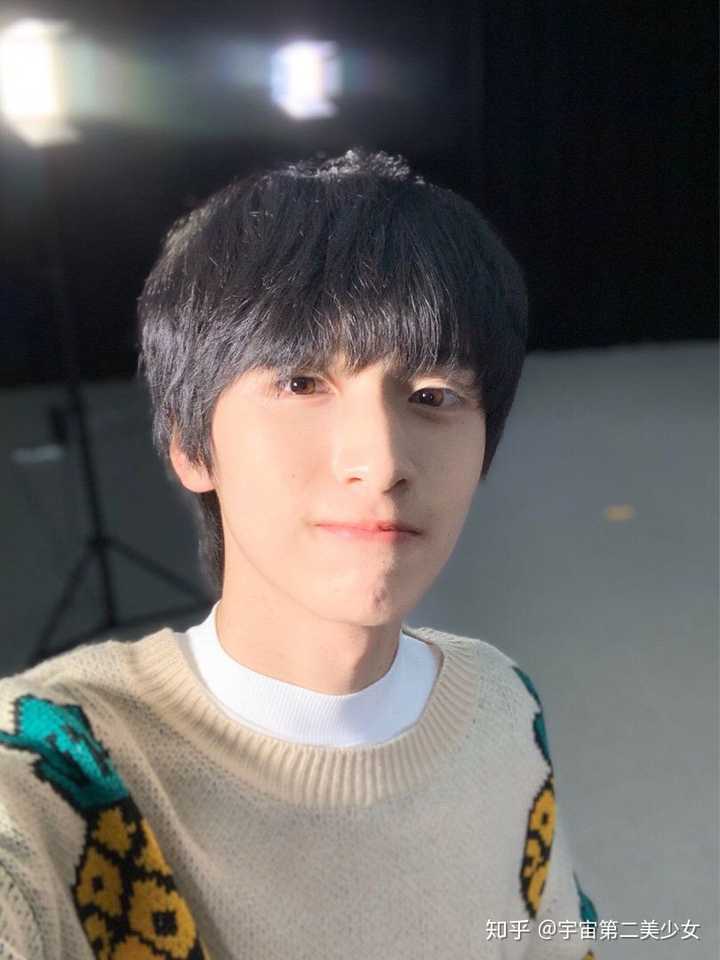 如何评价时代少年团严浩翔?