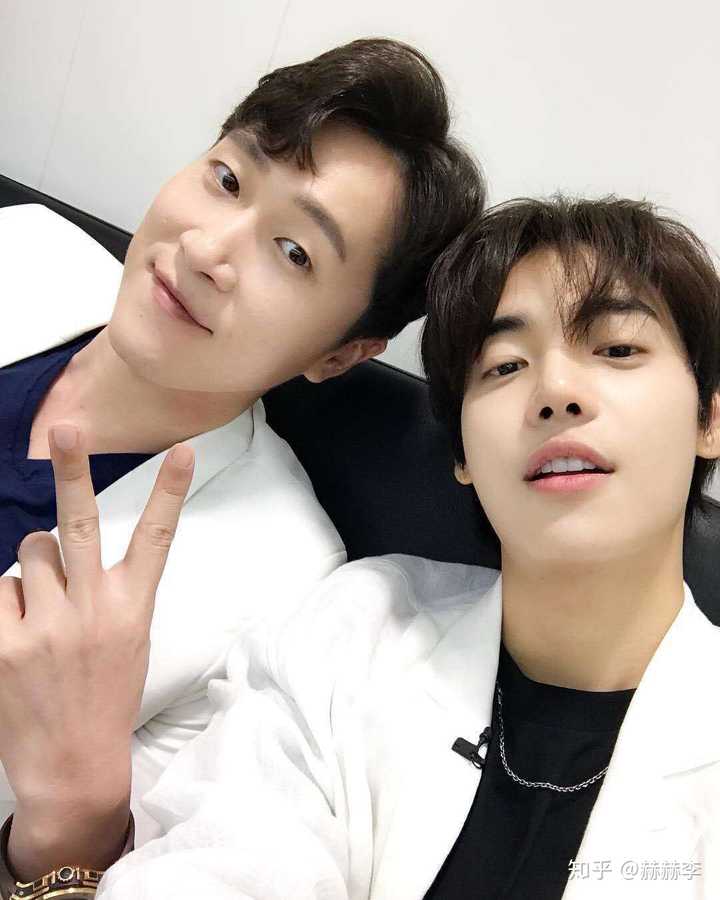 你见过哪些韩国男团中的神颜照片?