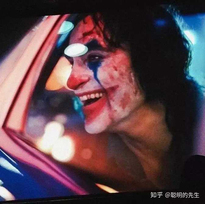 如何评价 2019 电影《小丑》(joker)?