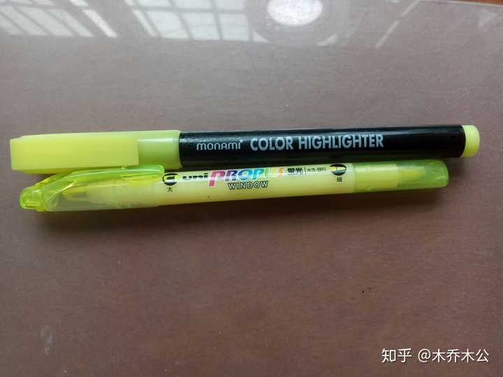 荧光笔推荐两款,一款是十分平价的 慕娜美highlight,另一款则是很