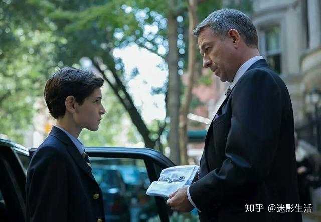 深入人心的,还是要数《哥谭》中由西恩·帕特维扮演的中年版"阿福"