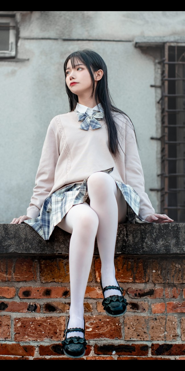 为什么现实很少有人穿动漫中好看的白丝?