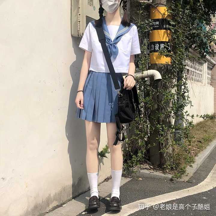 又小又瘦的女生穿什么jk制服比较好看呢?