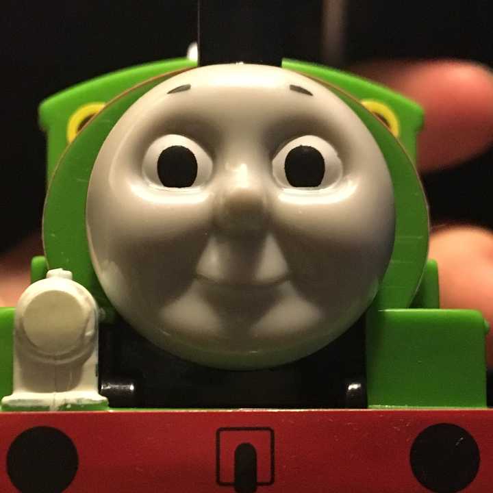 为什么会有人认为托马斯小火车的形象很恐怖?
