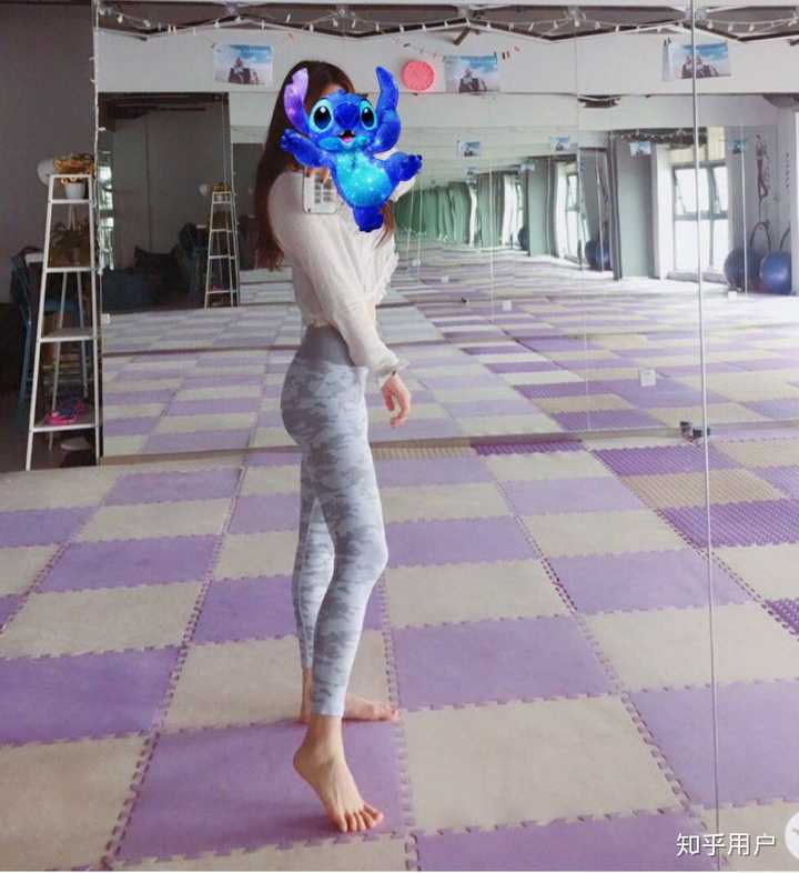世界上真的存在胸大腰细的女生吗?