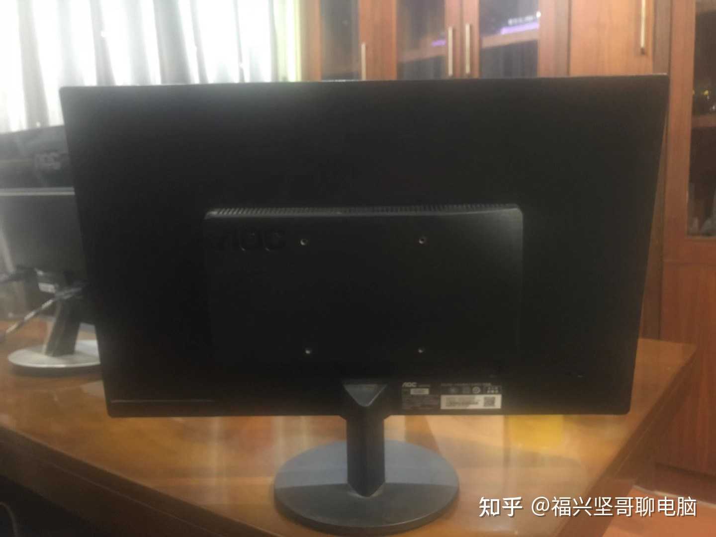 福兴坚哥聊电脑 的想法: #显示器# aoc 2270sw - 知乎