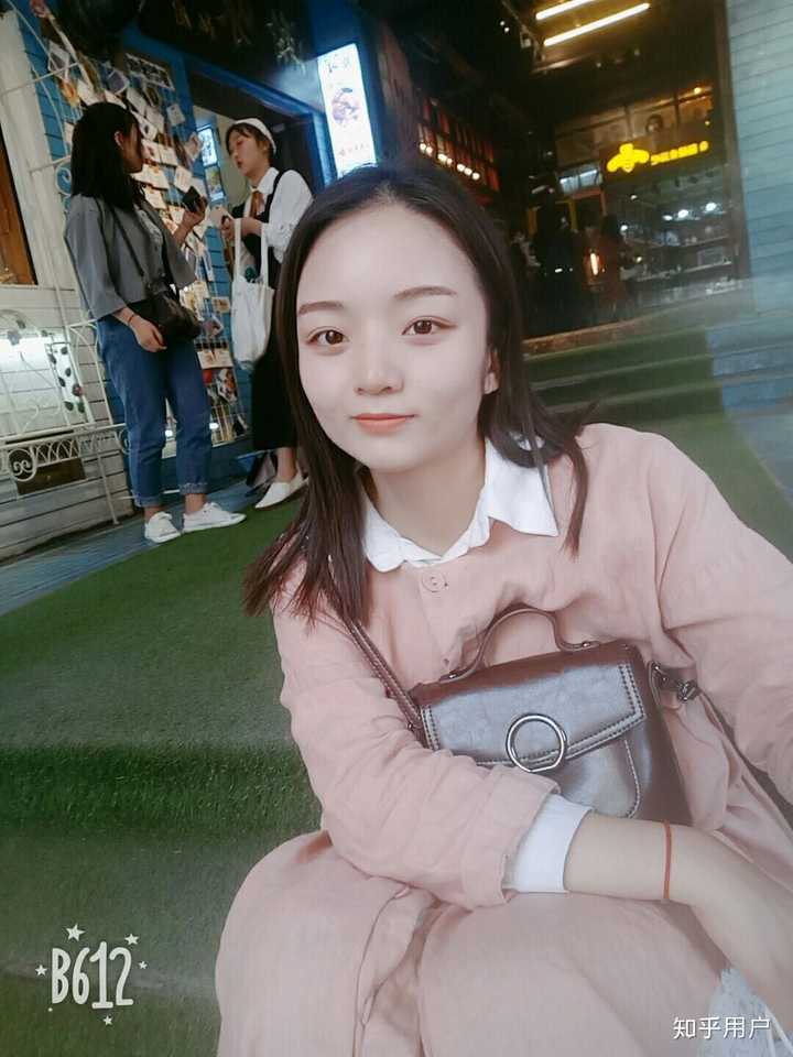 身为真正的素颜美女是种怎样的体验?