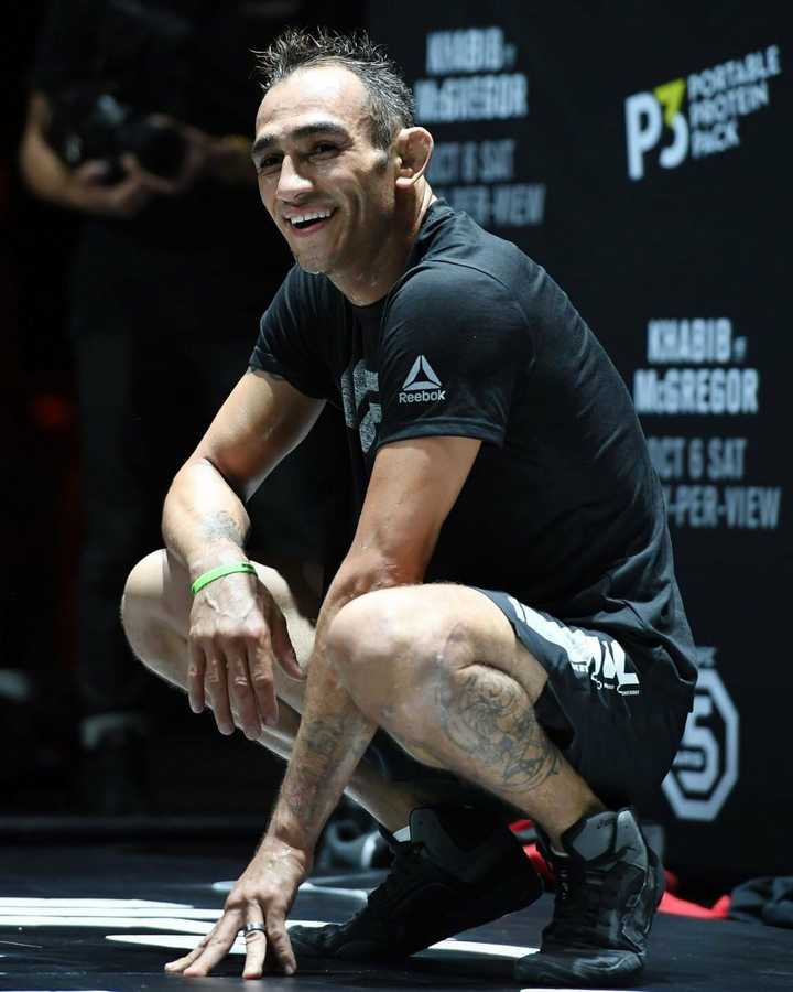 如何看待ufc249夜魔托尼弗格森和平头哥贾斯汀盖奇的比赛,并对比赛有