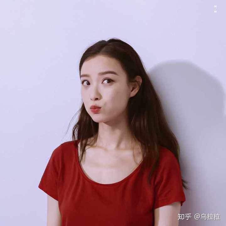 有没有适合当头像的倪妮的照片呀?