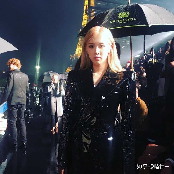 能不能给我科普一下blackpink,我要粉她们,都是宝藏美女!