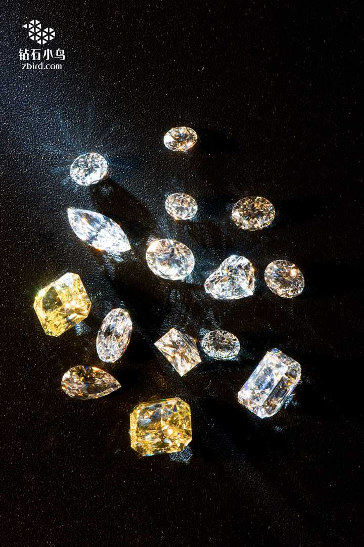 来源:百度百科 而合成立方氧化锆(cubic zirconia)又叫做cz,苏联钻