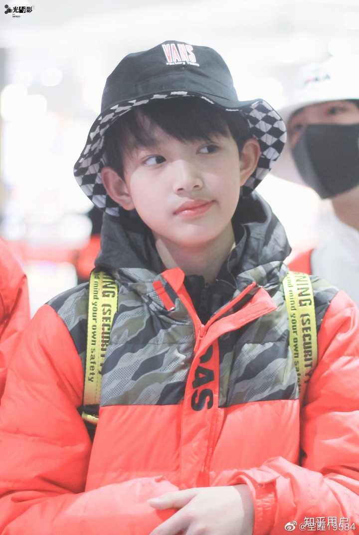 tf家族新生张极和易安音乐社旧成员李梓勋是同一个人吗?