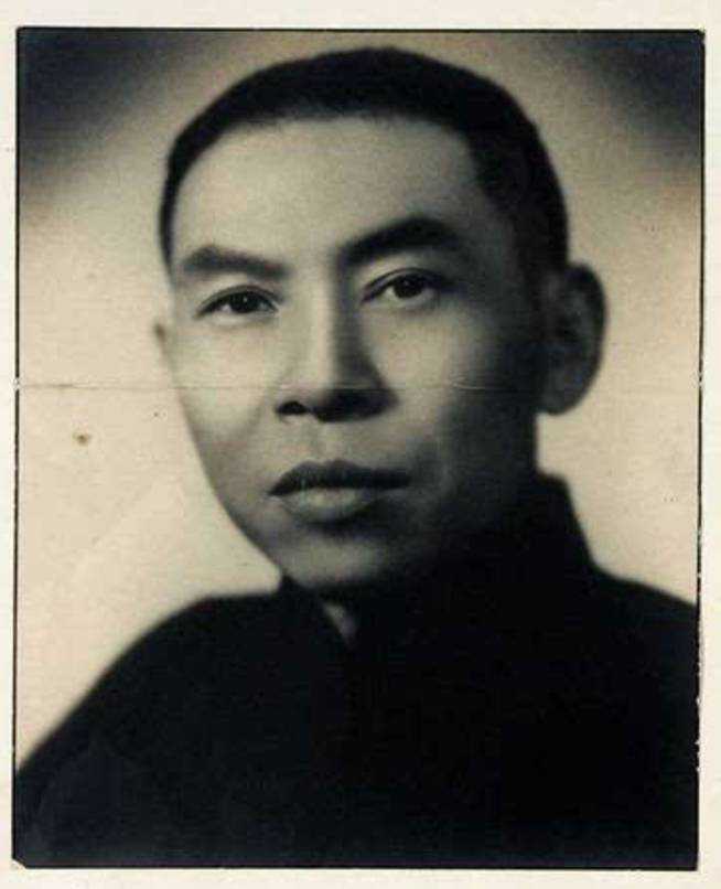 杜月笙那么牛,为什么没把他拍成电影?