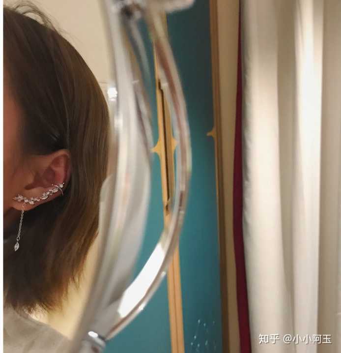 想问一下打耳洞好还是戴耳夹好,比较一下?