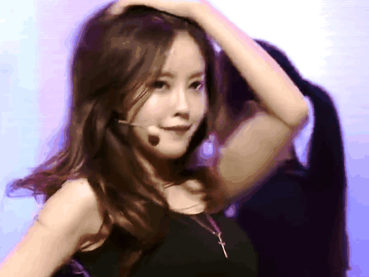 韩国女团成员有哪些惊为天人的瞬间?