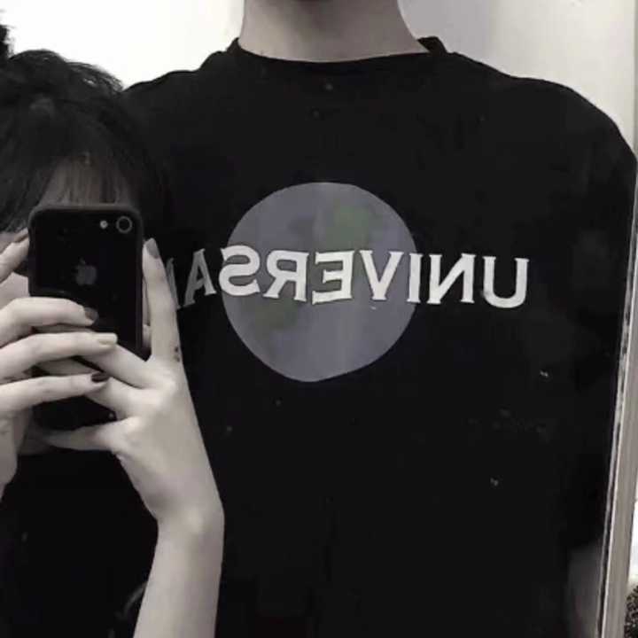 我想要一对情侣头像,不露脸不要太幼稚,清新又霸气的那种?