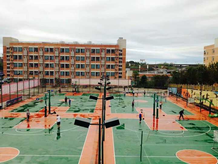 在绵阳南山中学实验学校就读是怎样的一种体验?