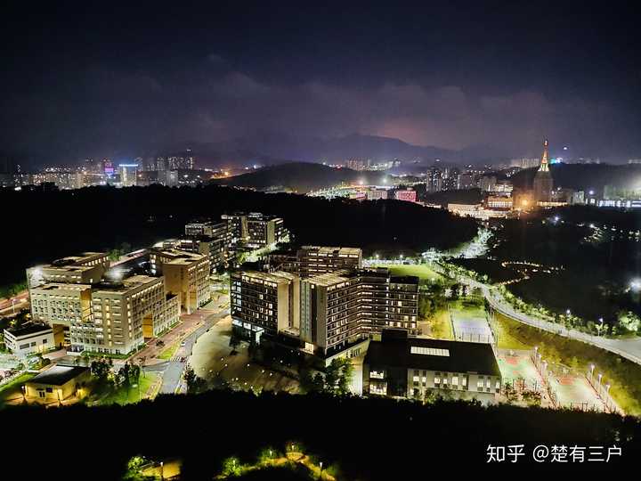 香港中文大学(深圳)的校园环境如何?