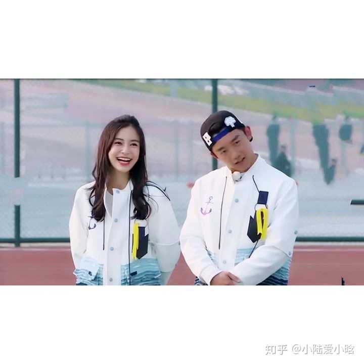 周五 爱了五年 很多人都不喜欢吧 友情szd啊