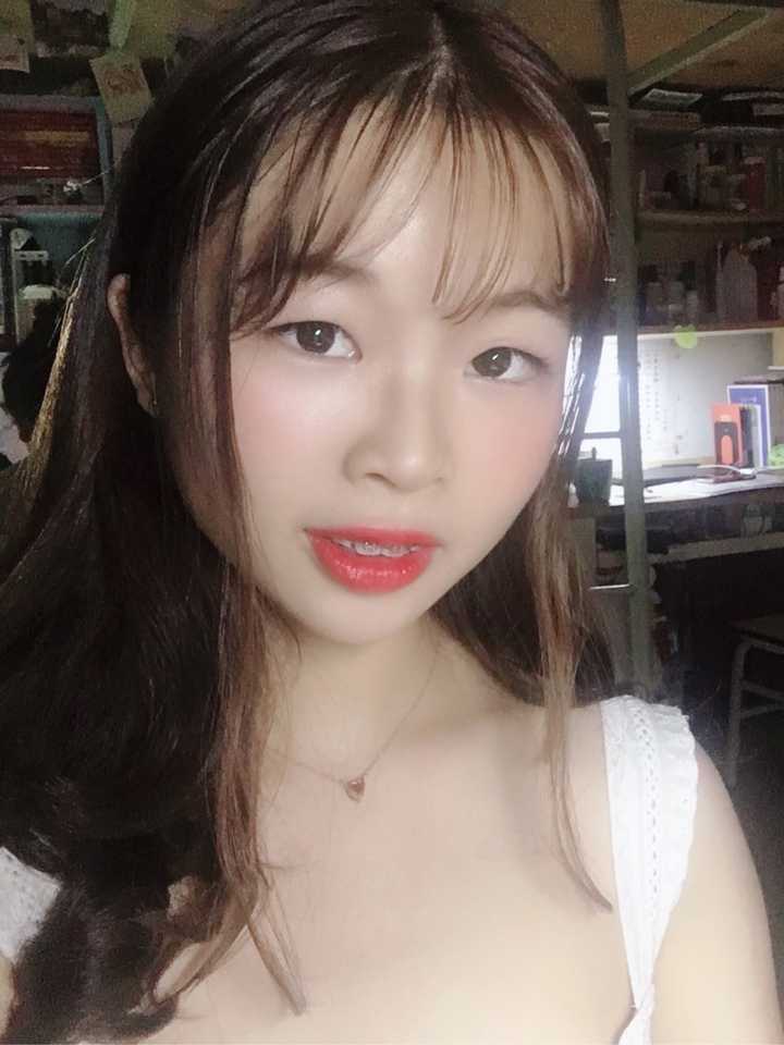 美女和丑女有什么区别?