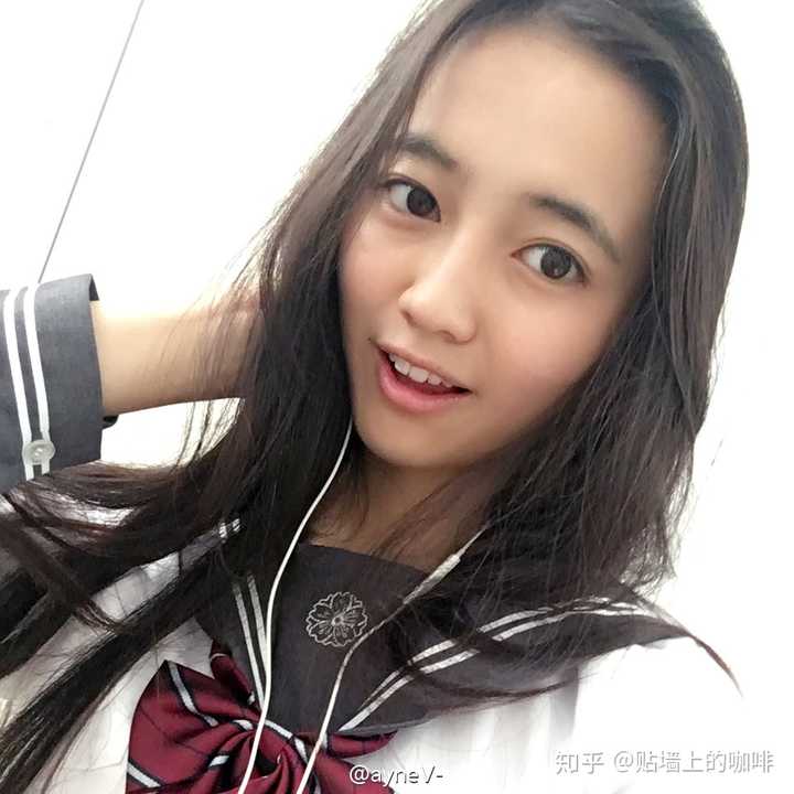 高中时素颜就好看的女生长大化妆后岂不是逆天吗?