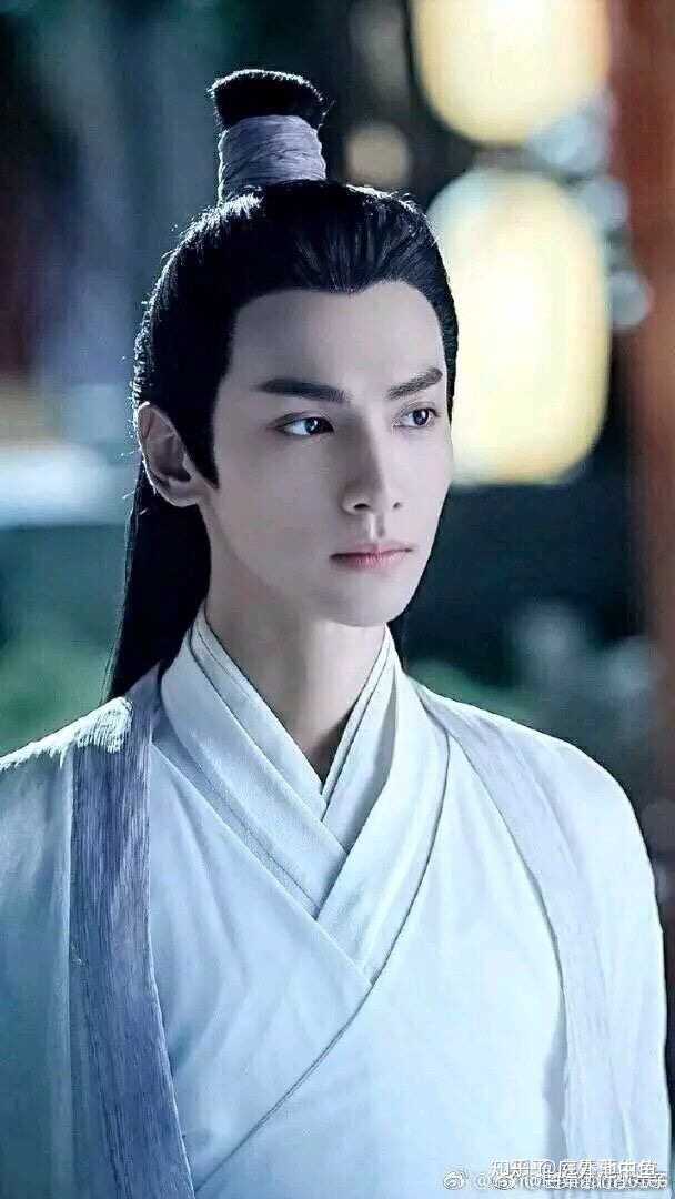 有哪些男演员穿古装特别帅?